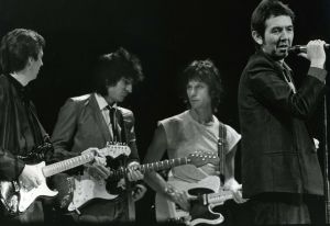 Eric Clapton, Ronnie Wood, Jeff Beck, Ronnie Lane 1983 NYC.jpg
